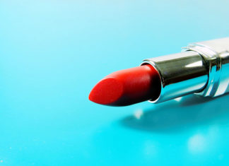 Czym się kierować wybierając kolor szminki?