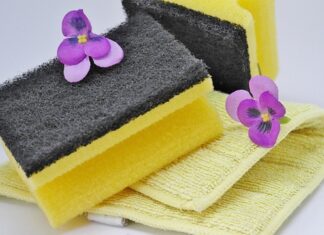 Co zrobić żeby gąbka do makijażu była miękka?