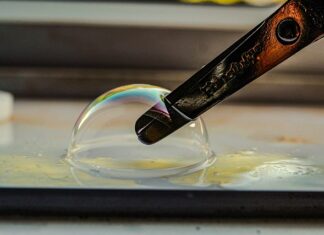 O czym świadczy pękająca skóra? O czym świadczy pękająca skóra?