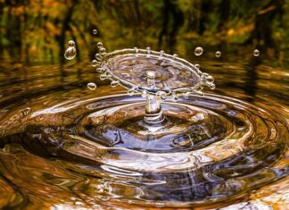 Czy liquid do akrylu można zastąpić cleanerem?