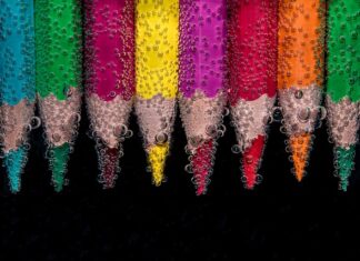 Jak malować kredka górna powiekę?